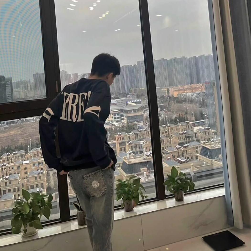 开TANK的小胡