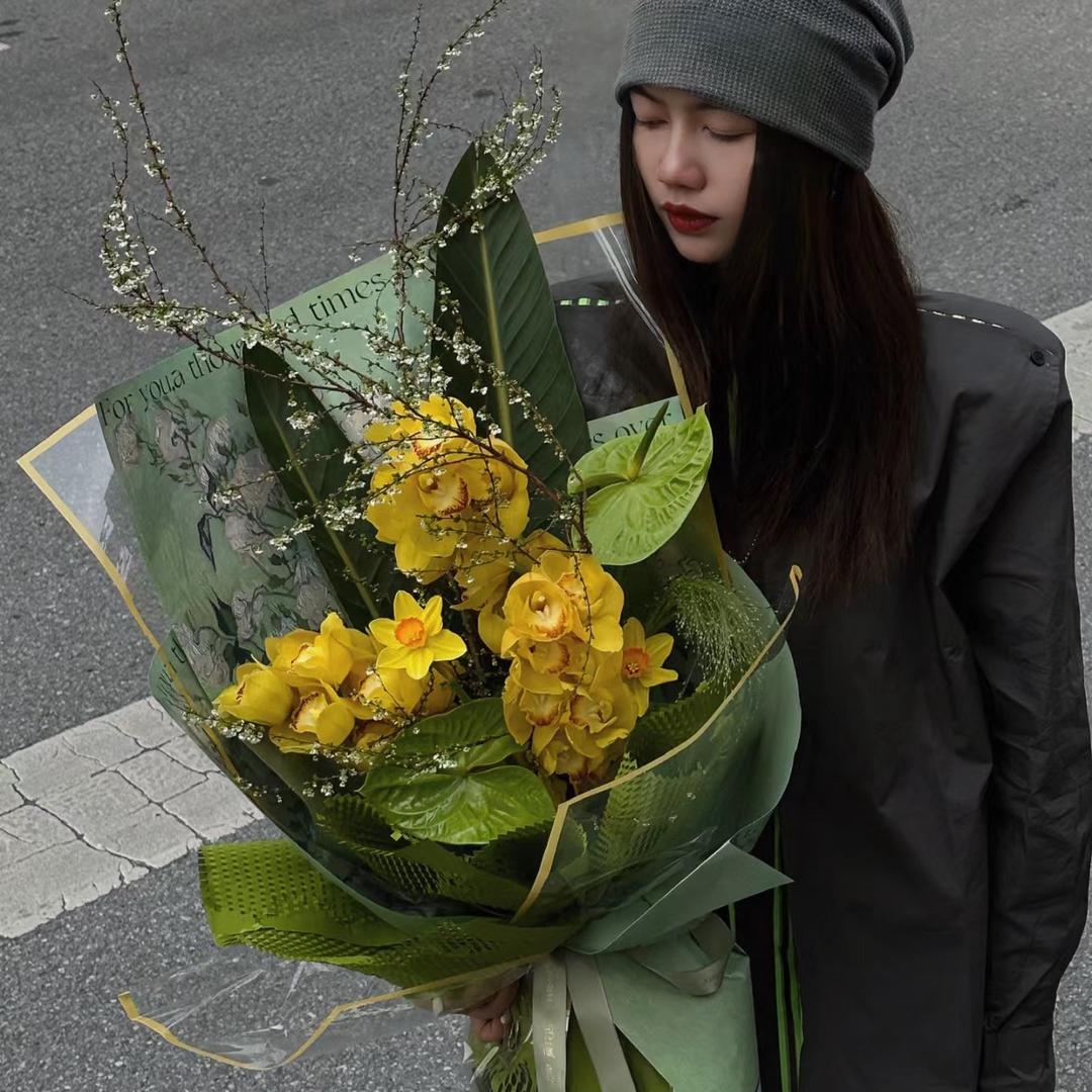 抱花富
