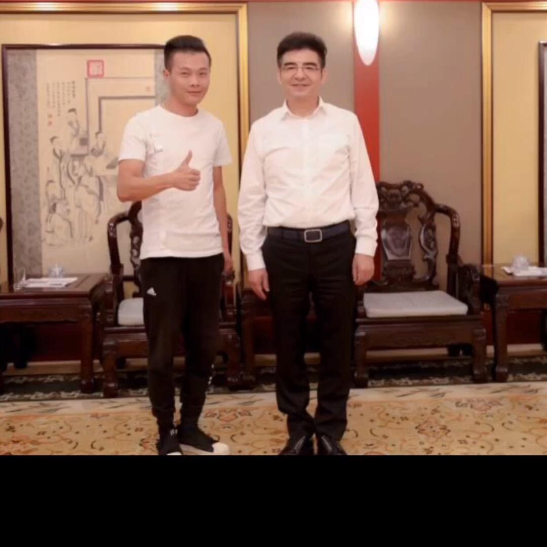 星老板原来是主持人