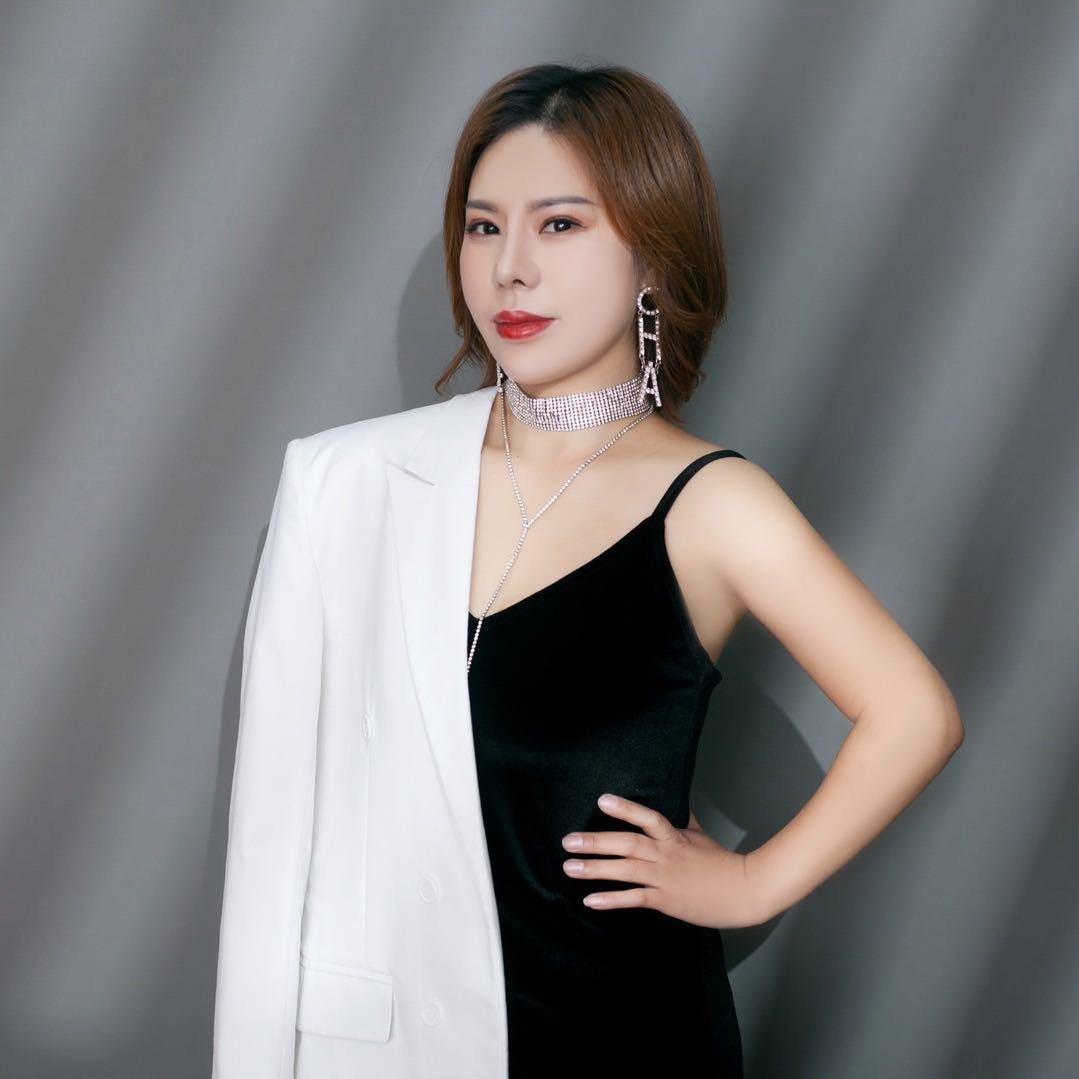 ＠群群 (连赞拉黑 拒绝私聊)