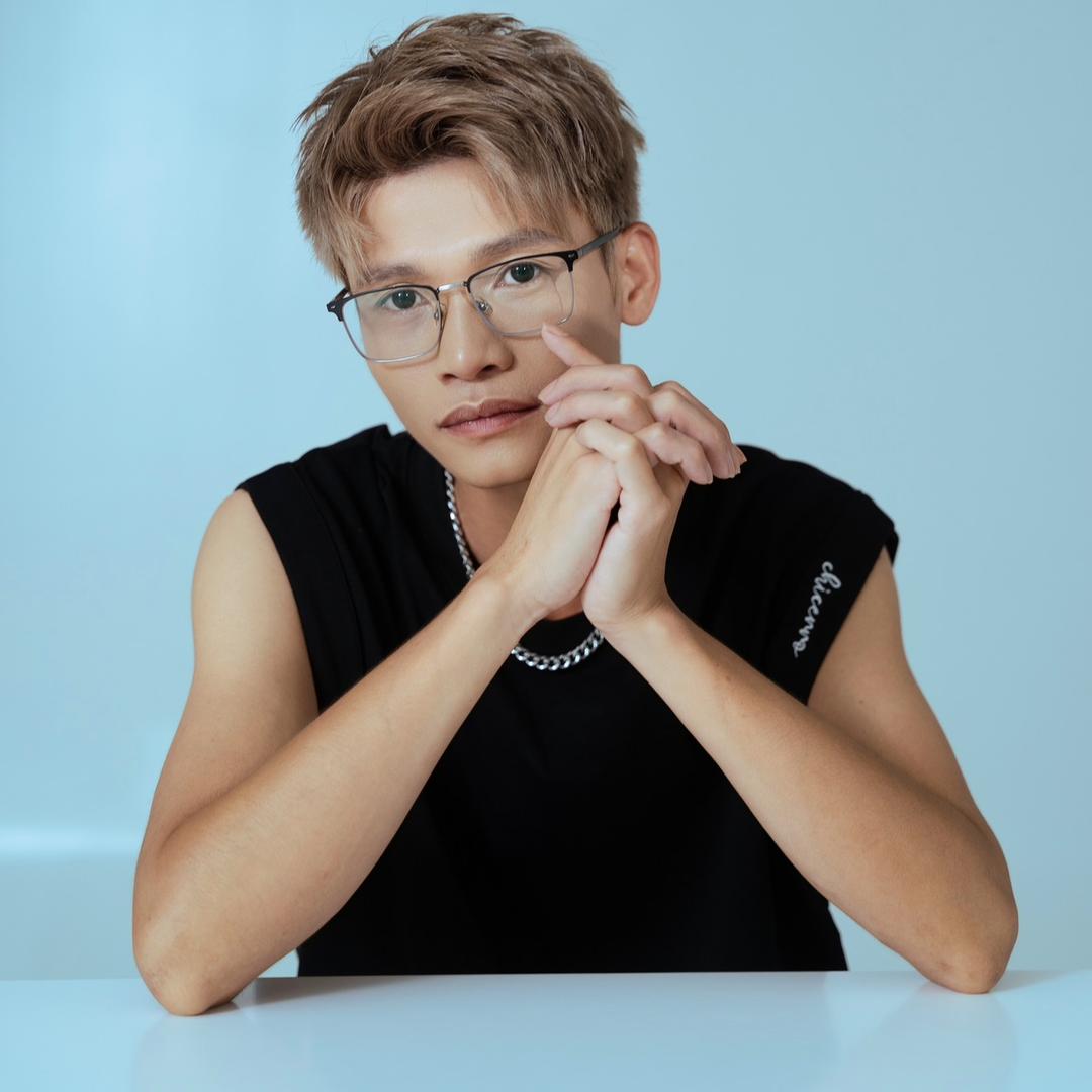 三亚发型设计吴烦脑