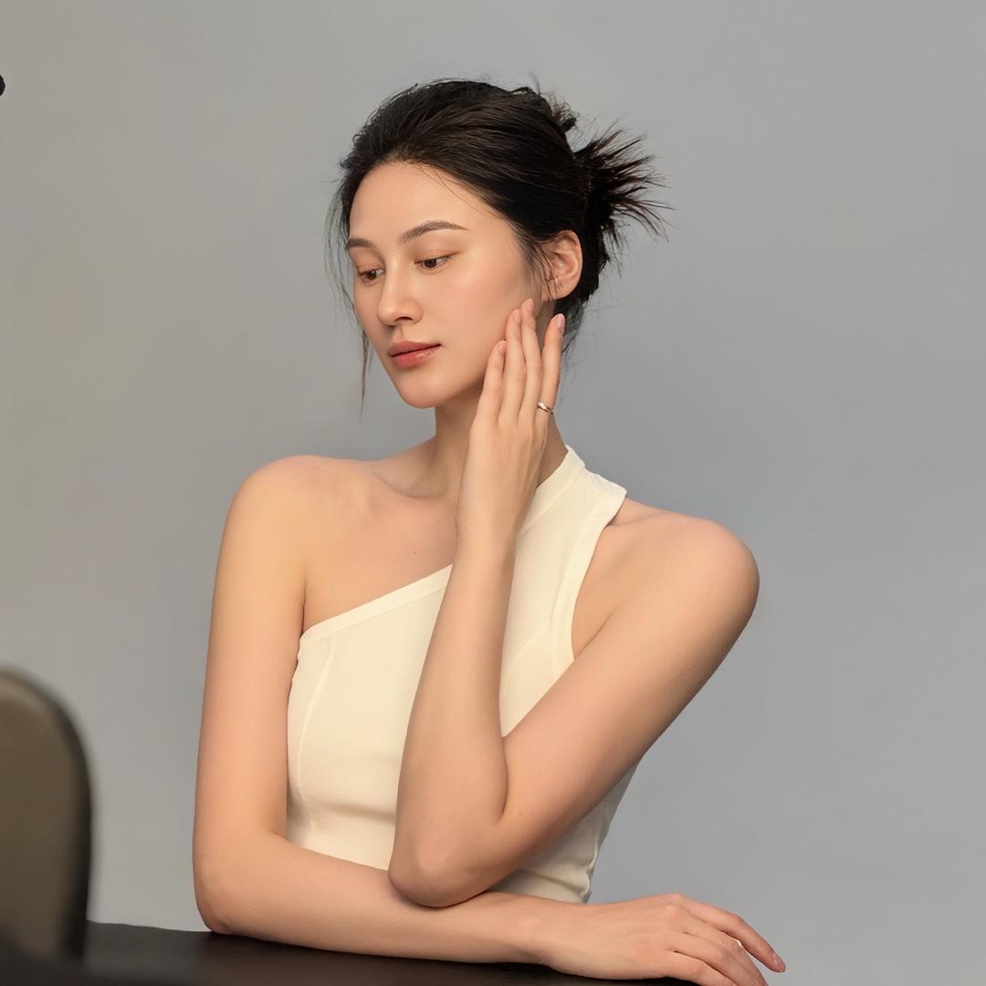 丁小姐.