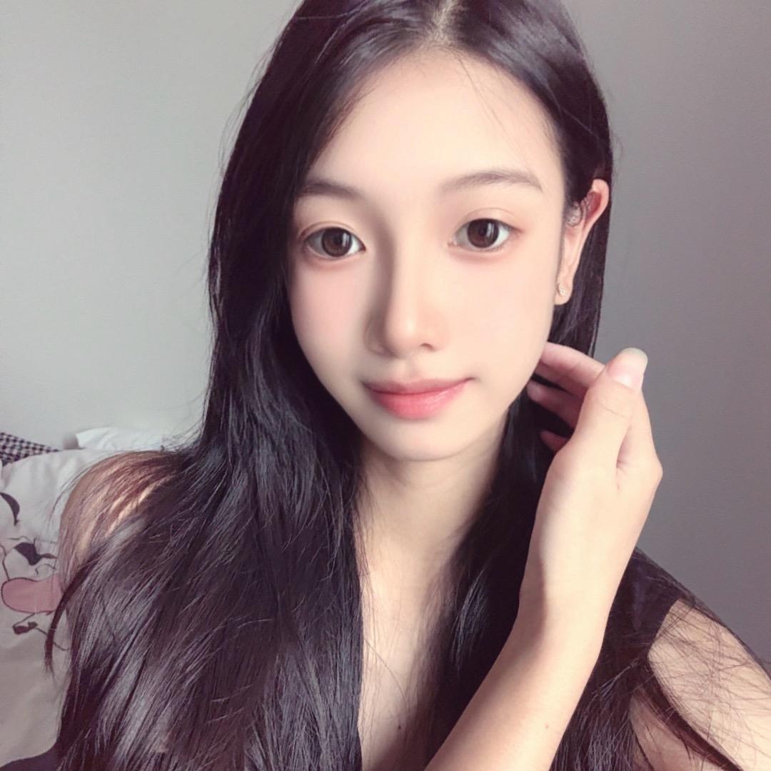 依依✨