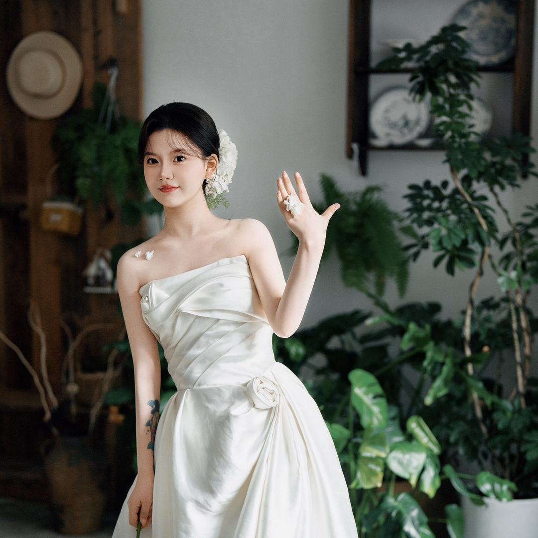 張婷_