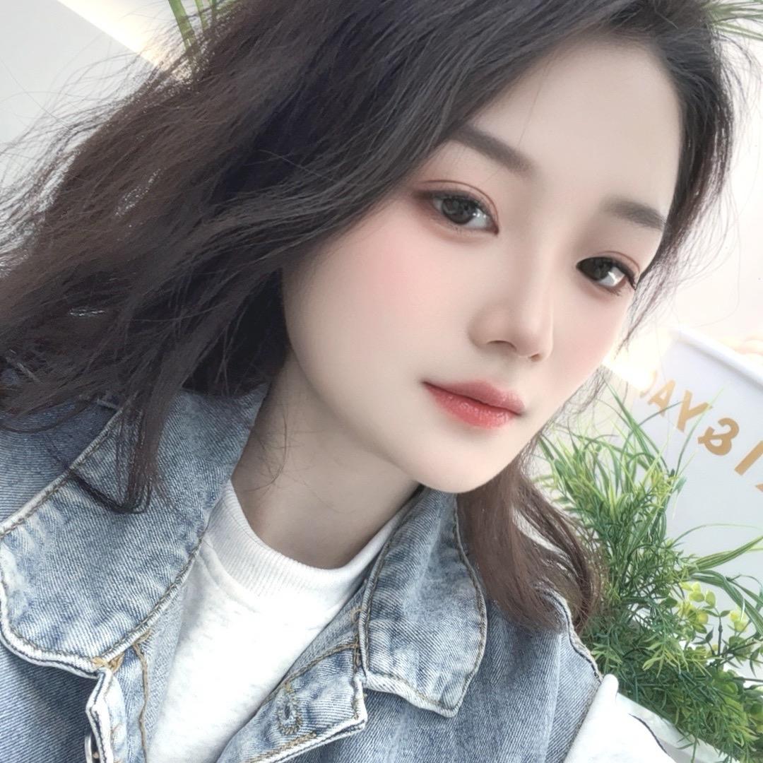 周周(｡･ω･｡)ﾉ♡