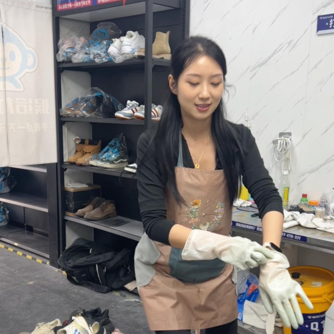 桃子洗鞋