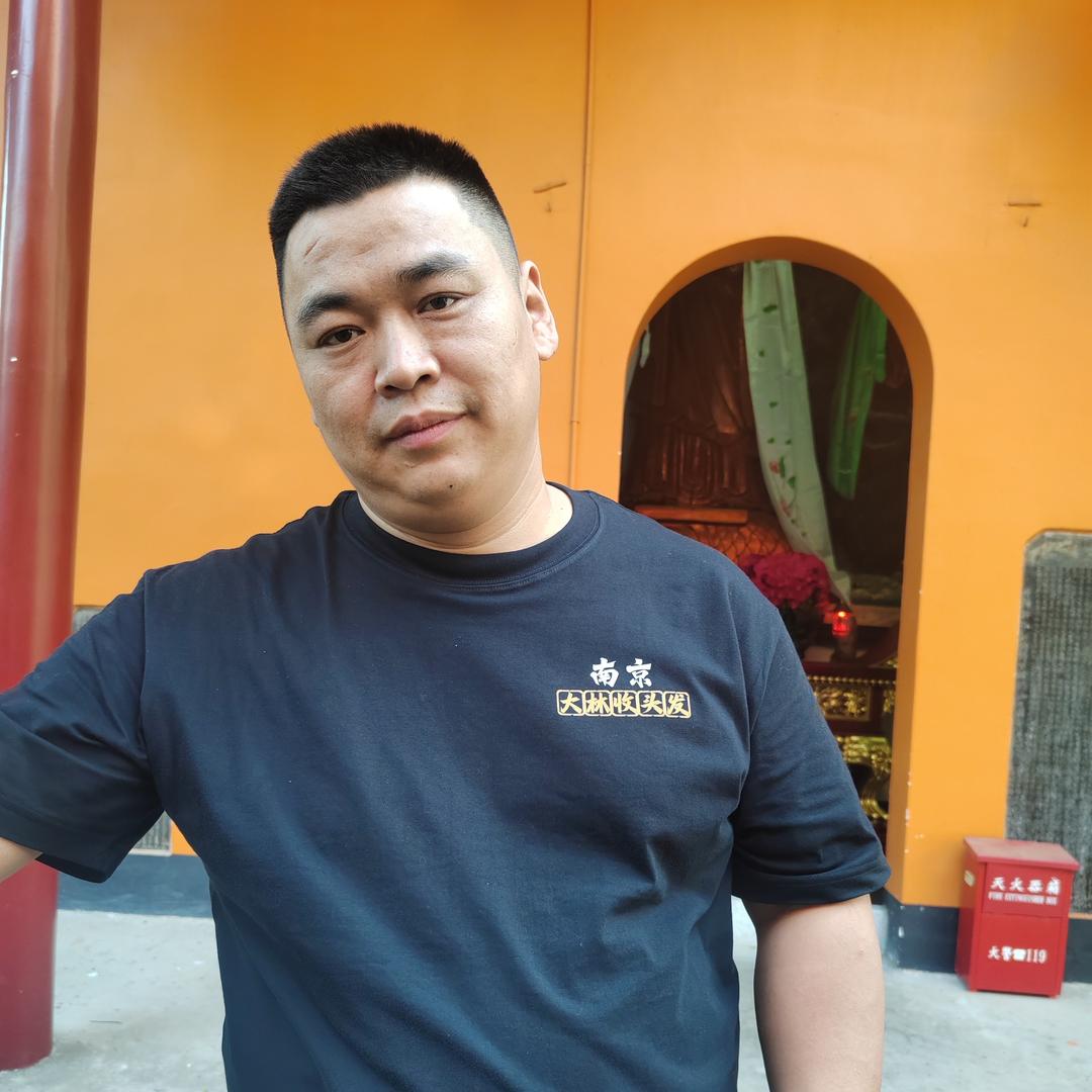 大林收头发（表现发制品）