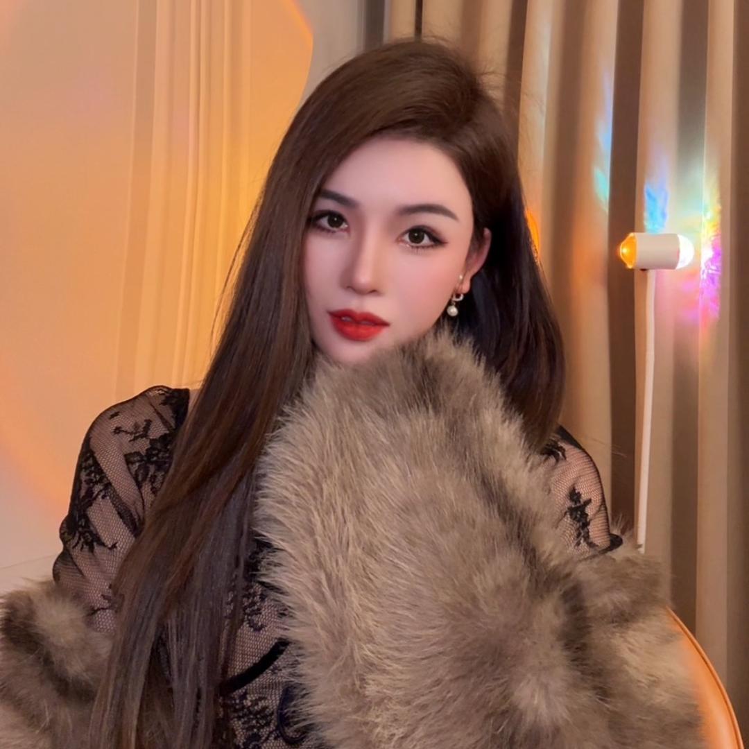 芸媚儿(穿搭🏥美妆)