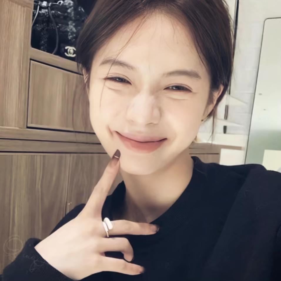 YUYU.
