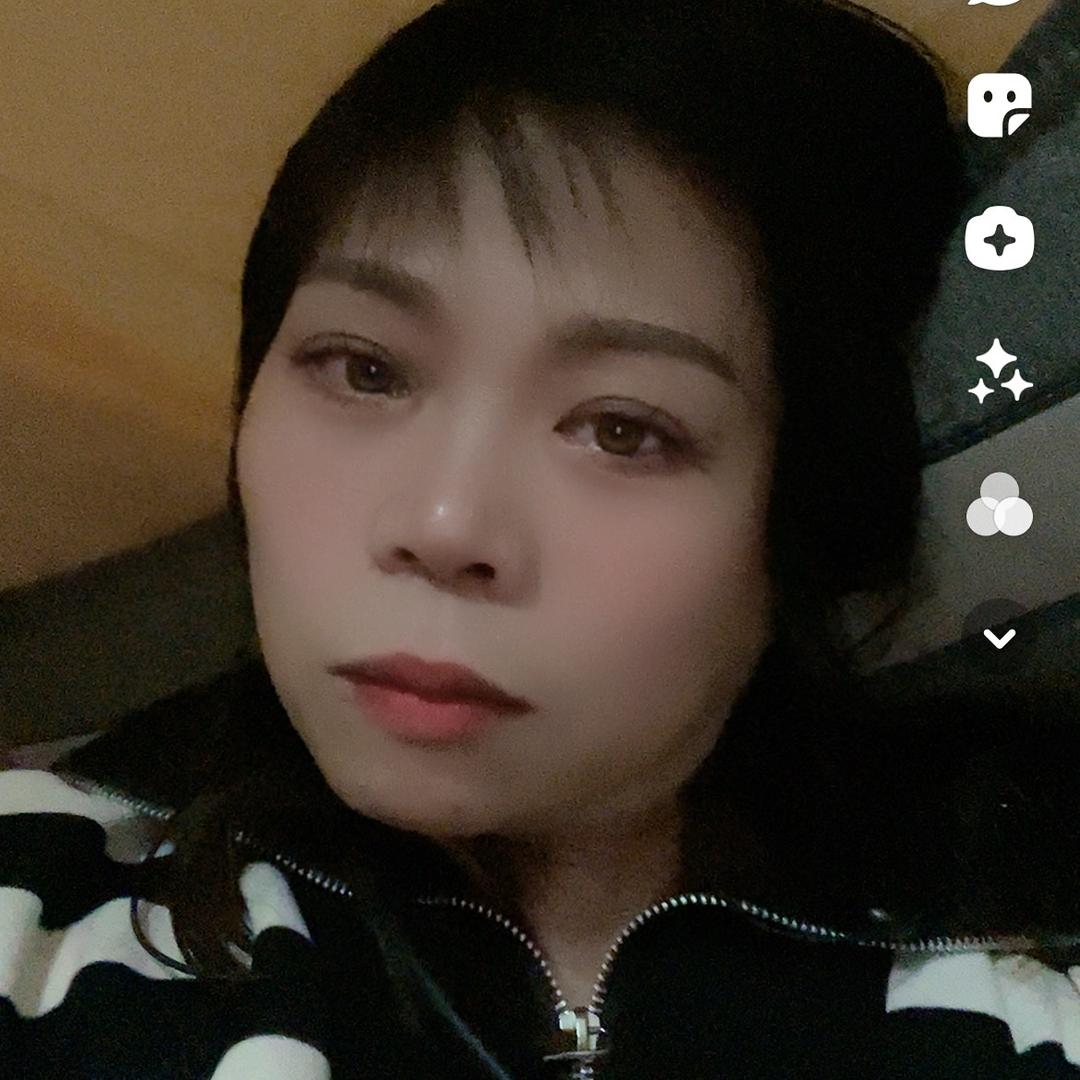 🌴 爱在雨中散步🌴