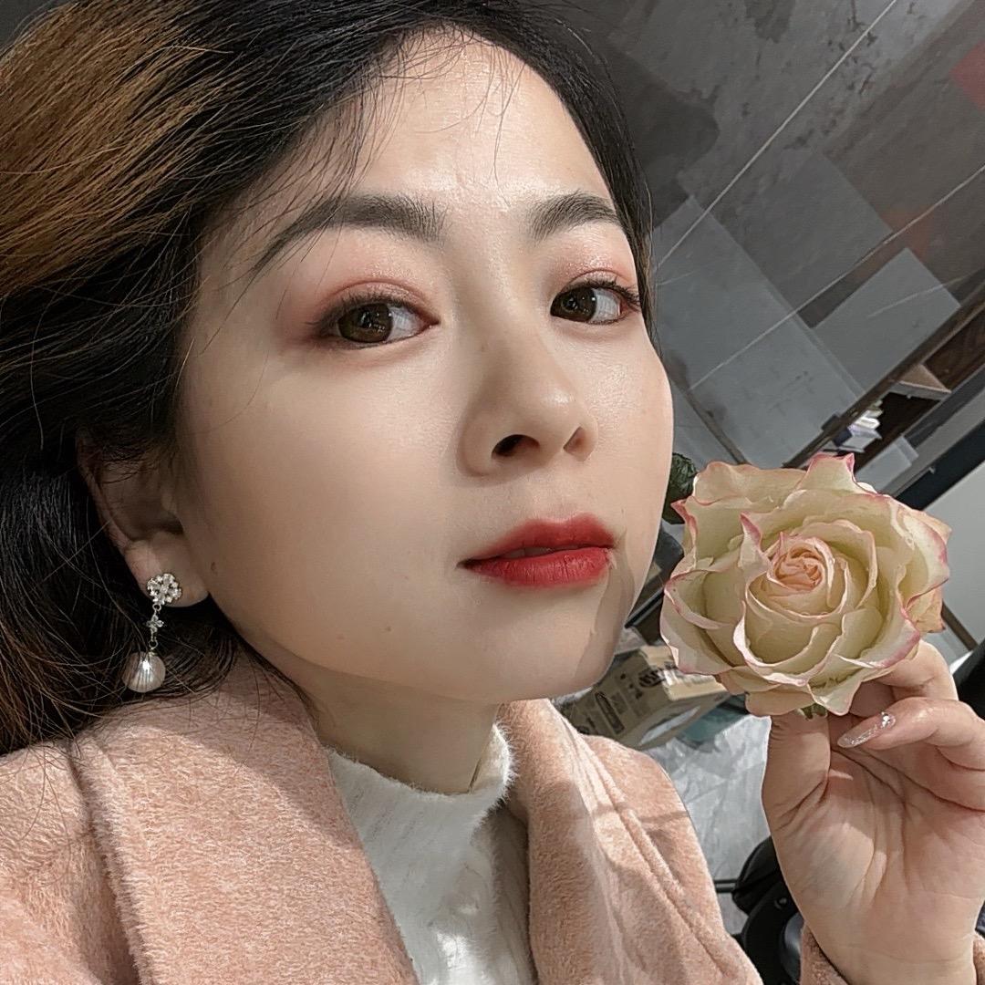 重庆批发瓷砖的阿凤