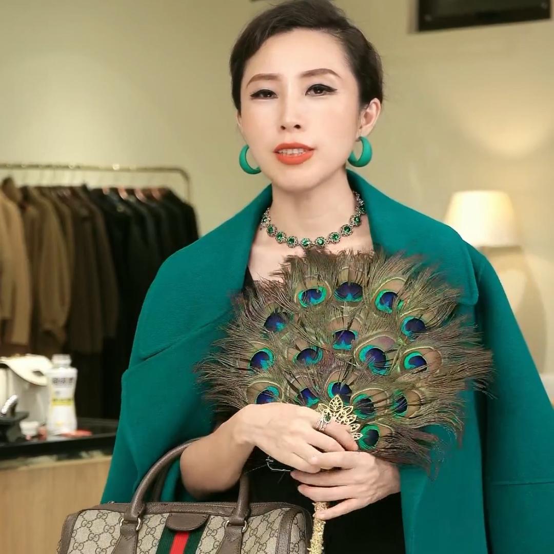 颜老板私服