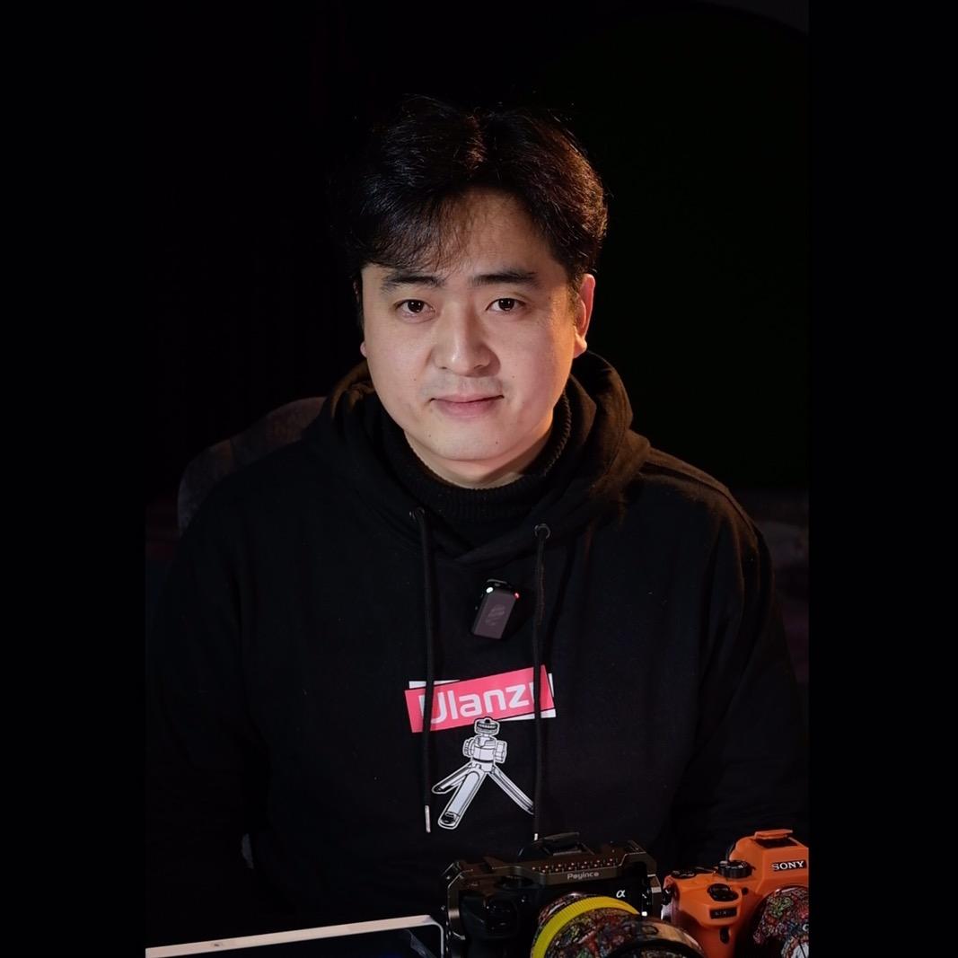 汤姆是个摄影师