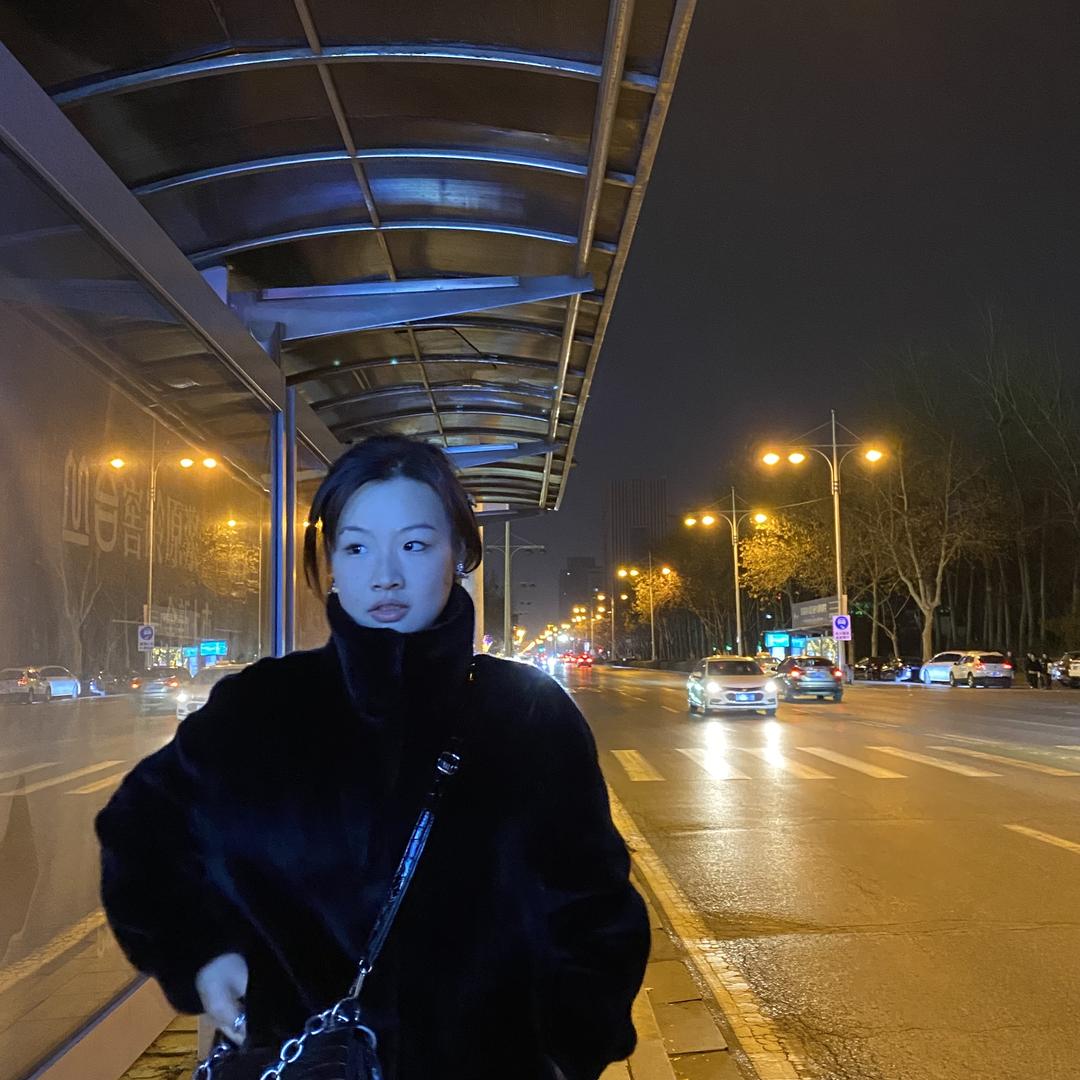 大馋丫头有个机车梦