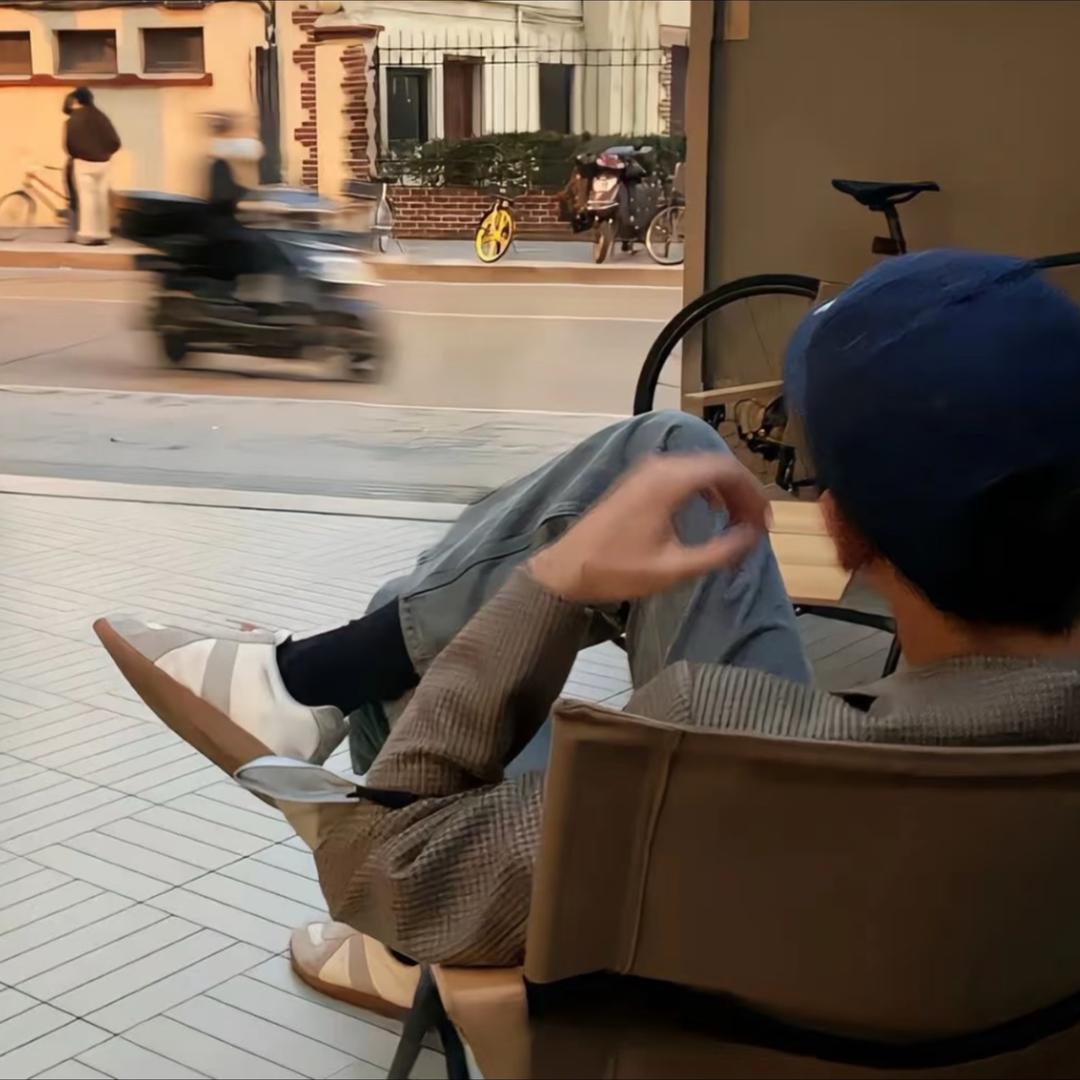 王先生。