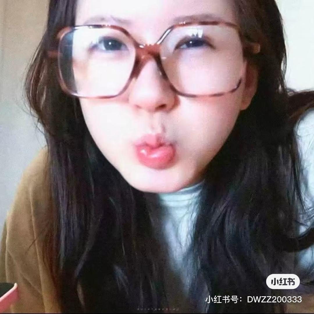 是一只长颈鹿吗