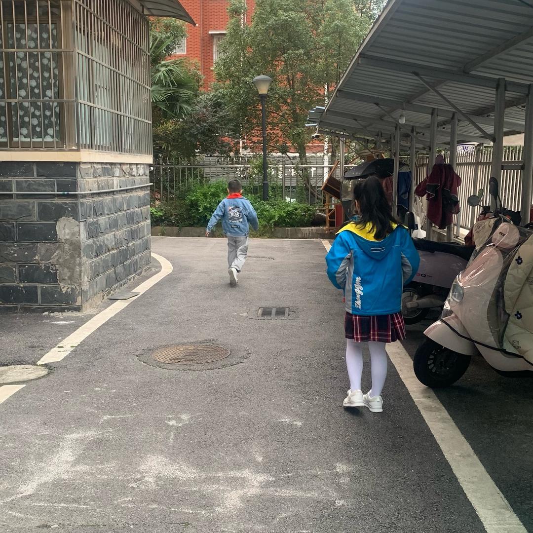 ღ馨语😘😘😘