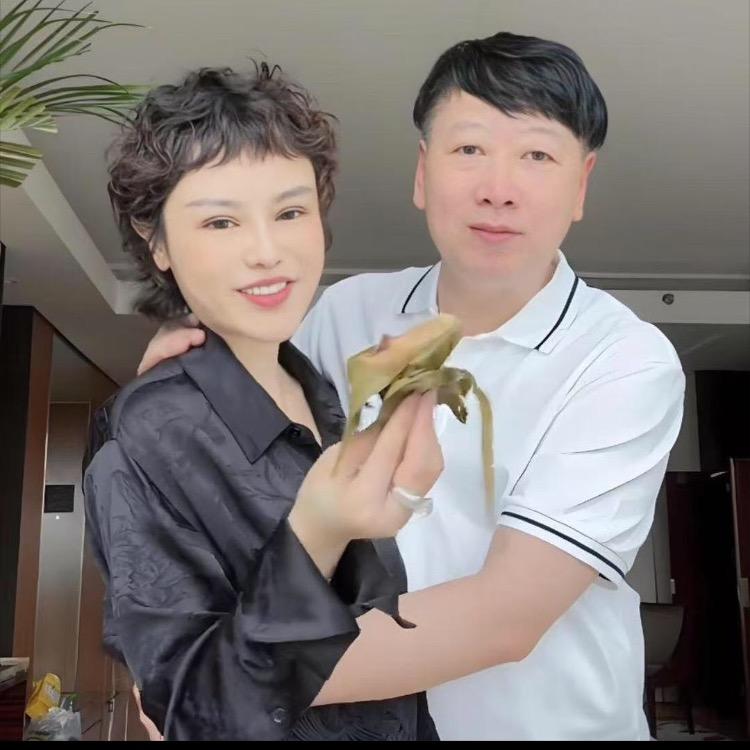 小影夫妇满月酒现场摄影。