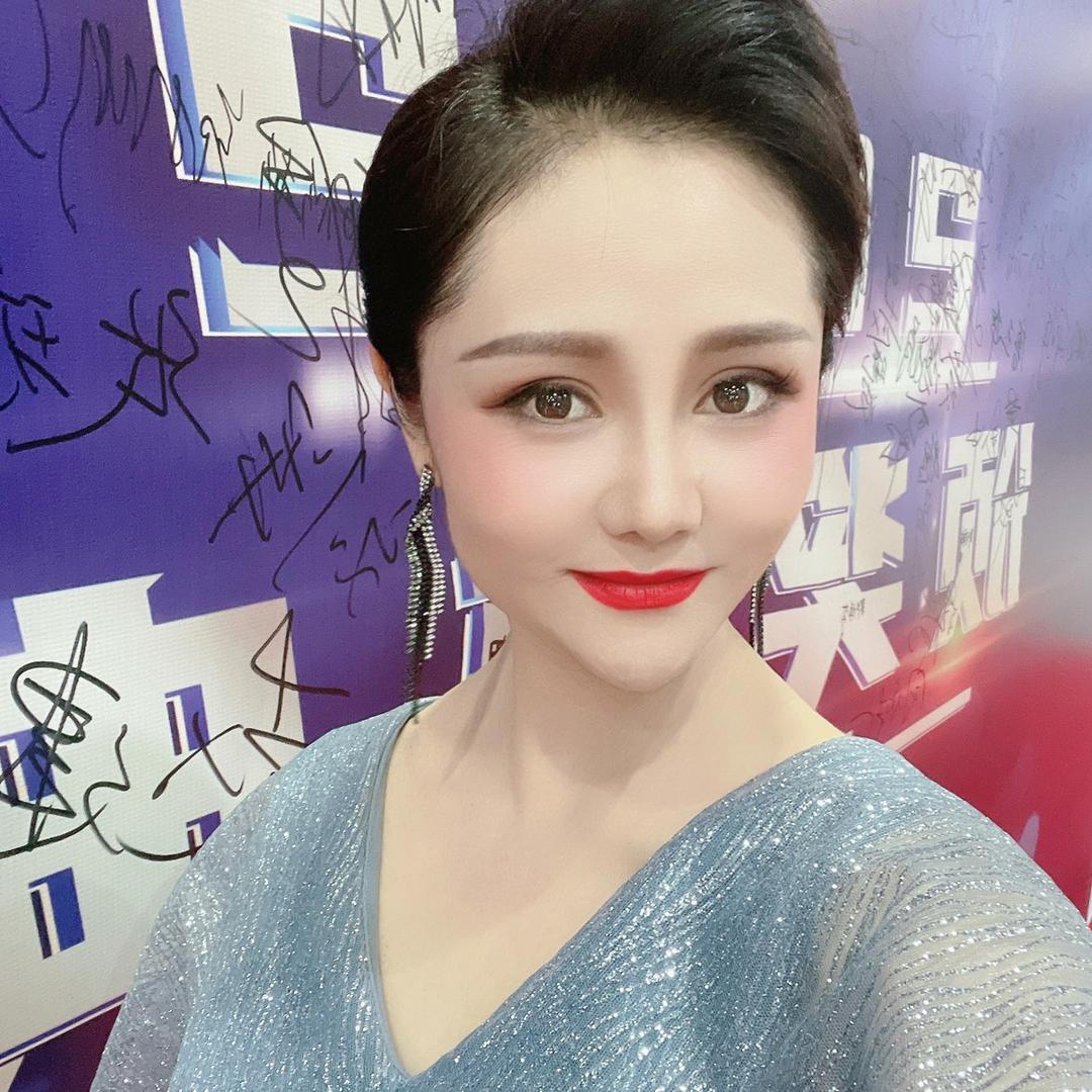 歌手涵韵