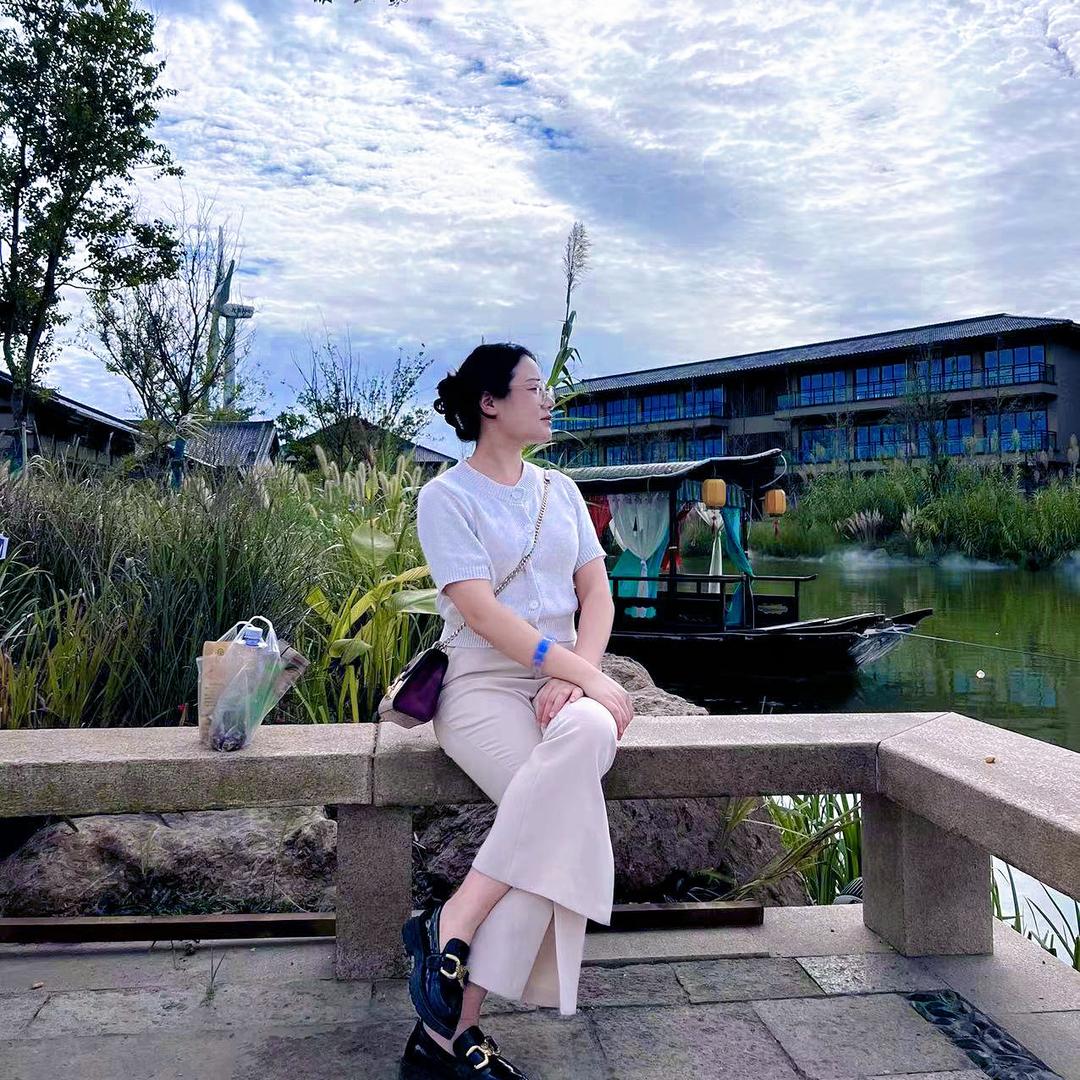 Casabolaj家居品牌主理人(小美)