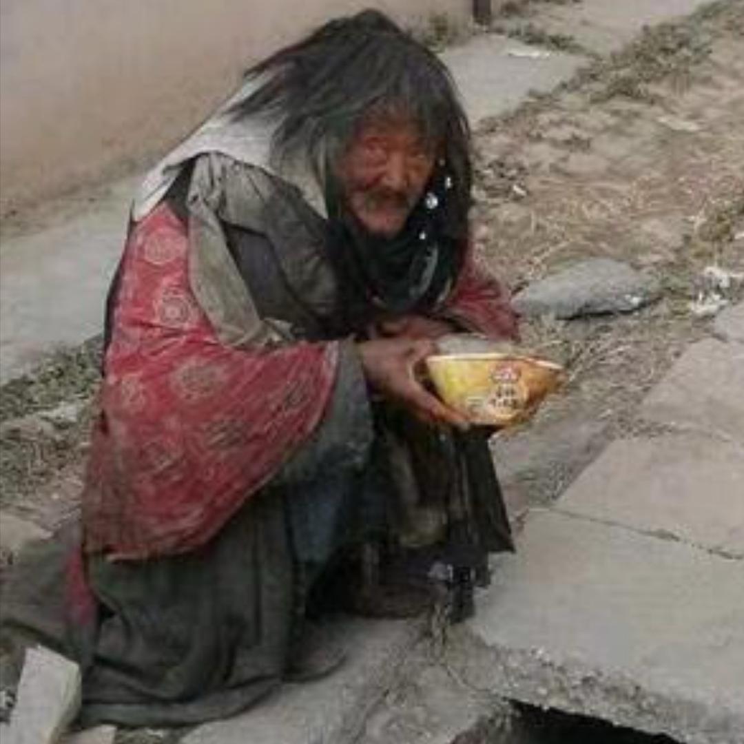 ㅤㅤ ㅤㅤㅤ       ㅤ垃圾大叔