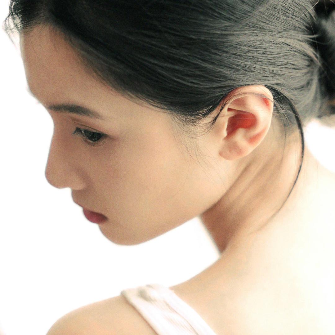 倫.