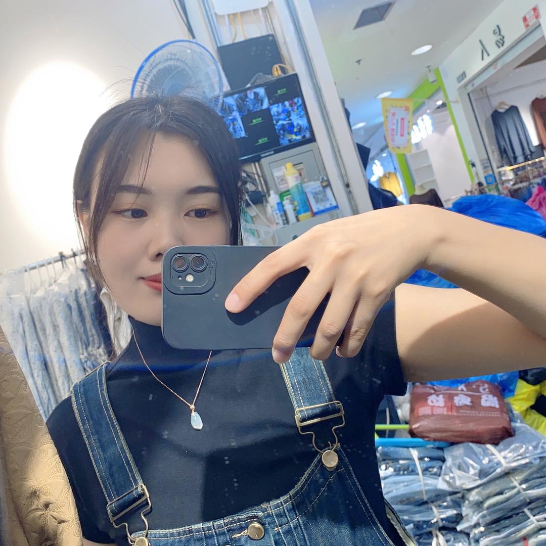 樊航服饰