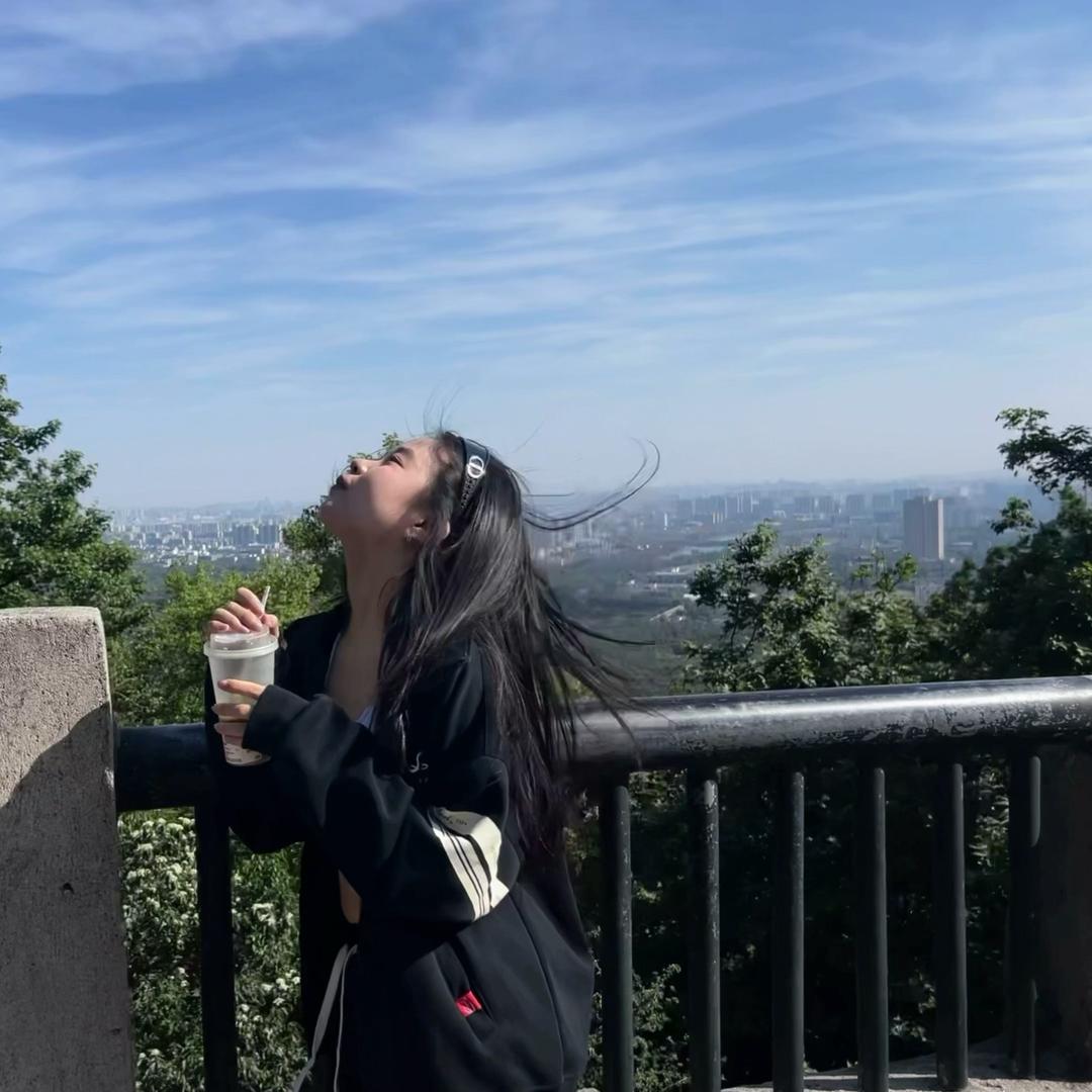 Linaoaoao（卖汉堡版）