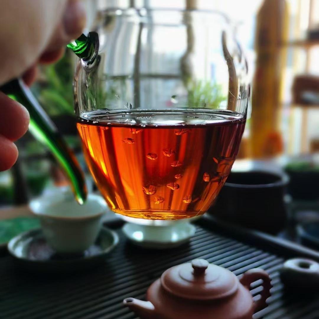 得闲饮安化黑茶