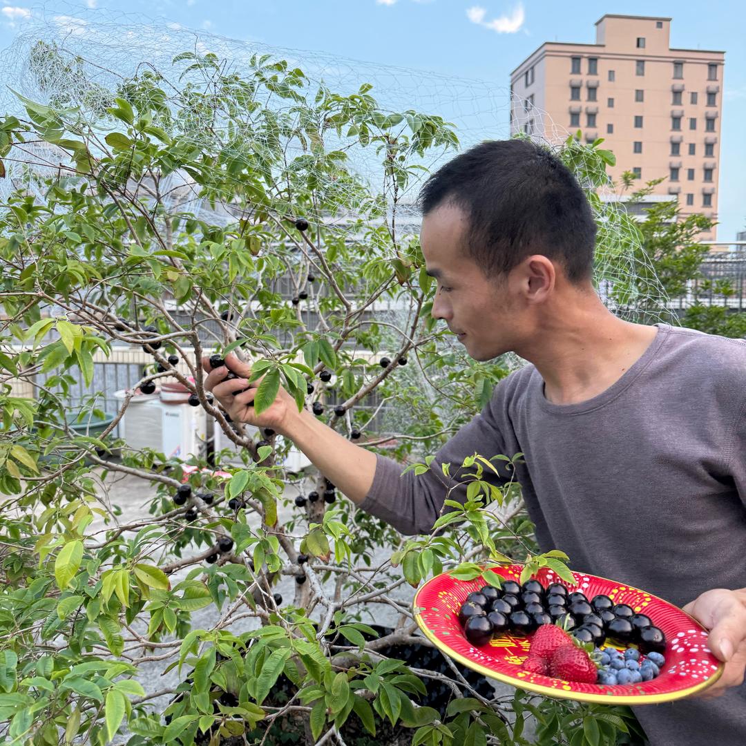 人小鬼大