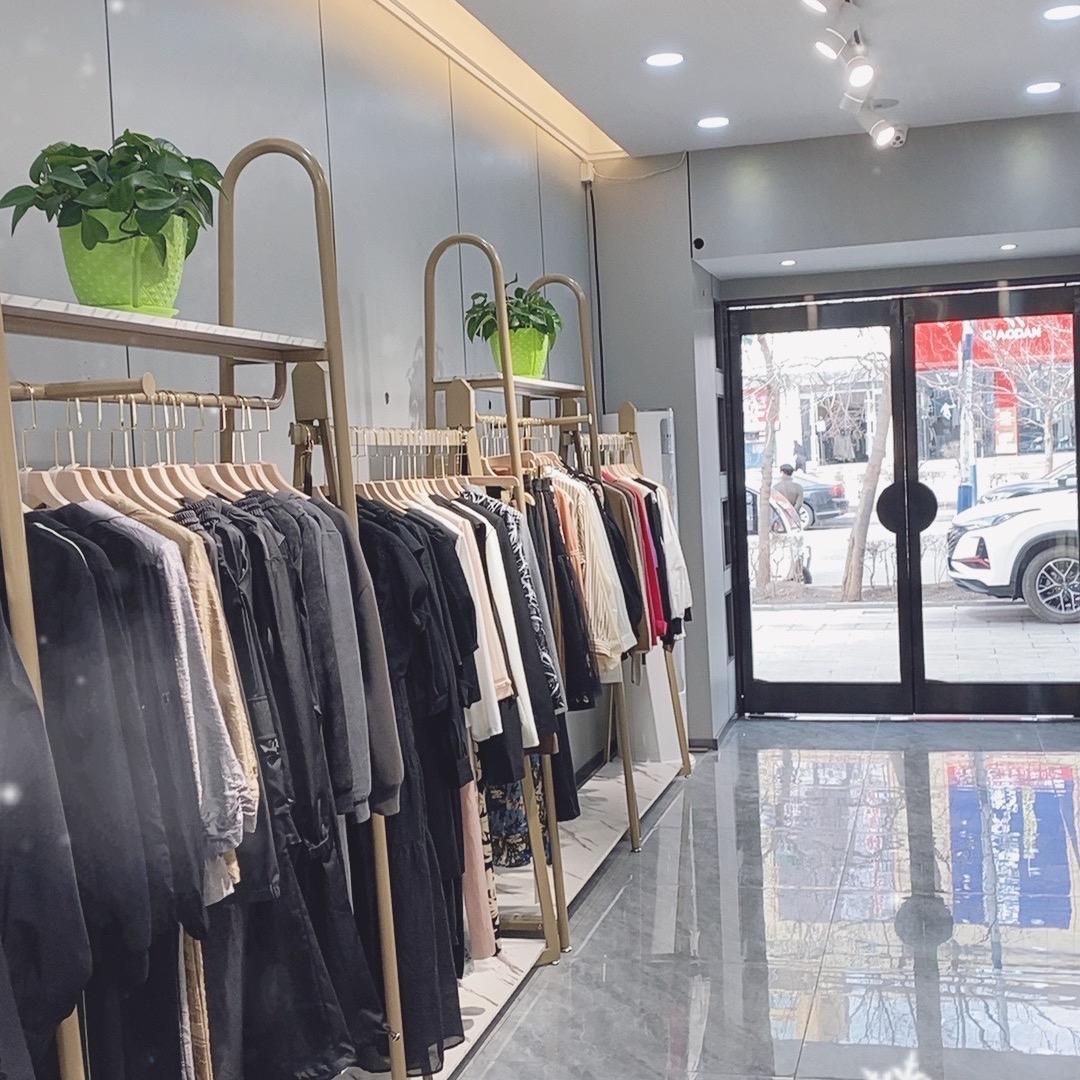 都苑国际品牌女装折扣店