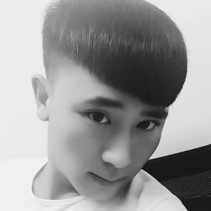 李醉坚强