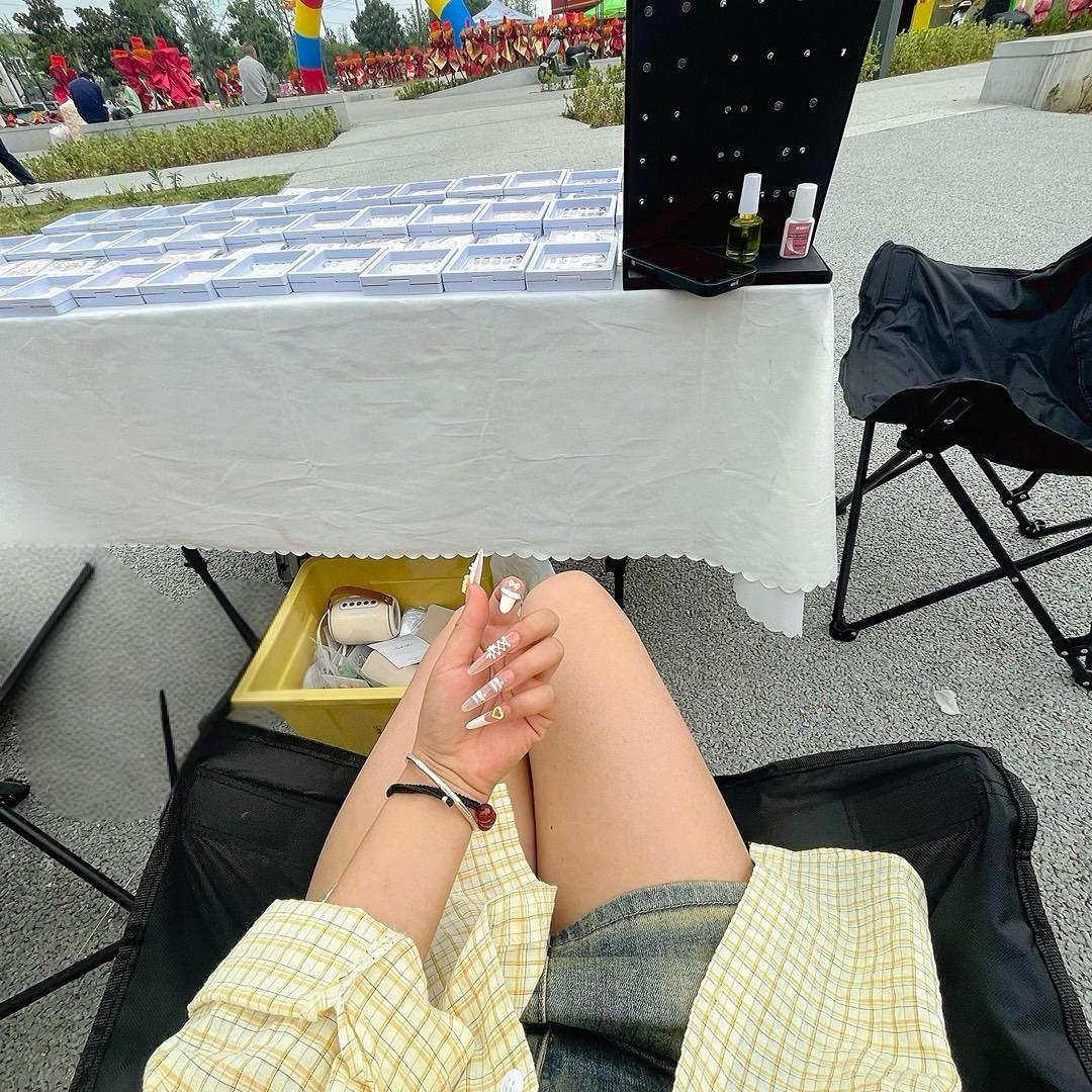 娇娇摆摊记📓