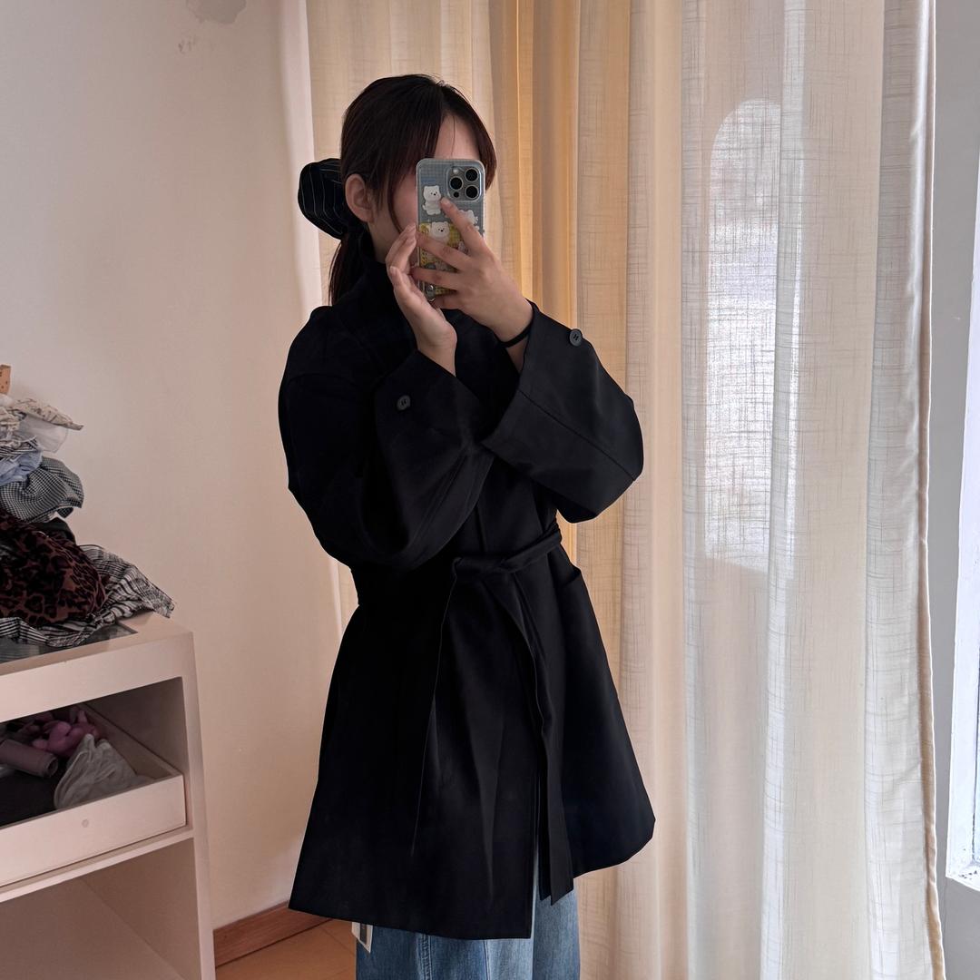 悦悦子平湖羽绒服搬运工