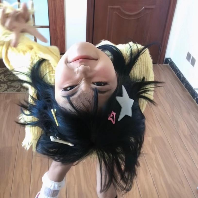 y7