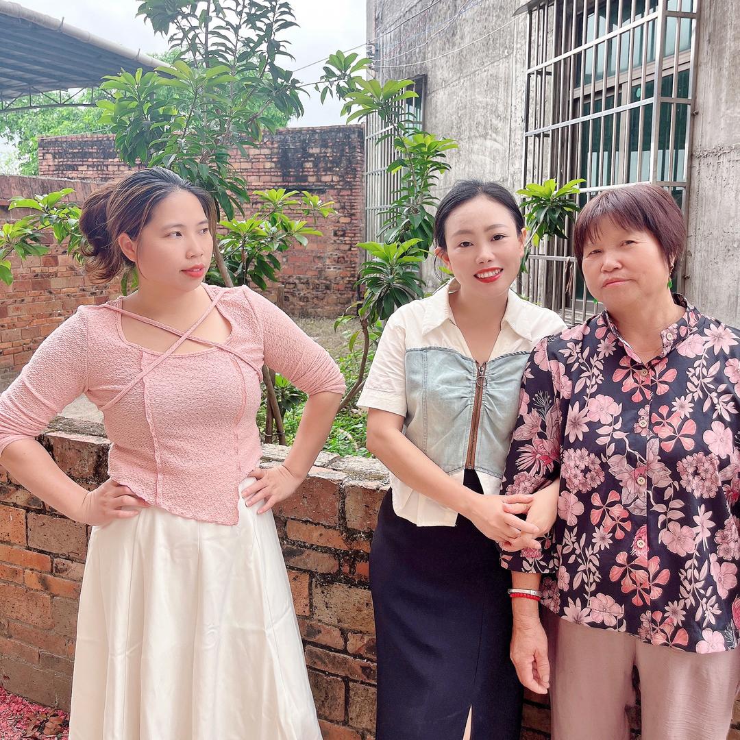 秀连(美丽)