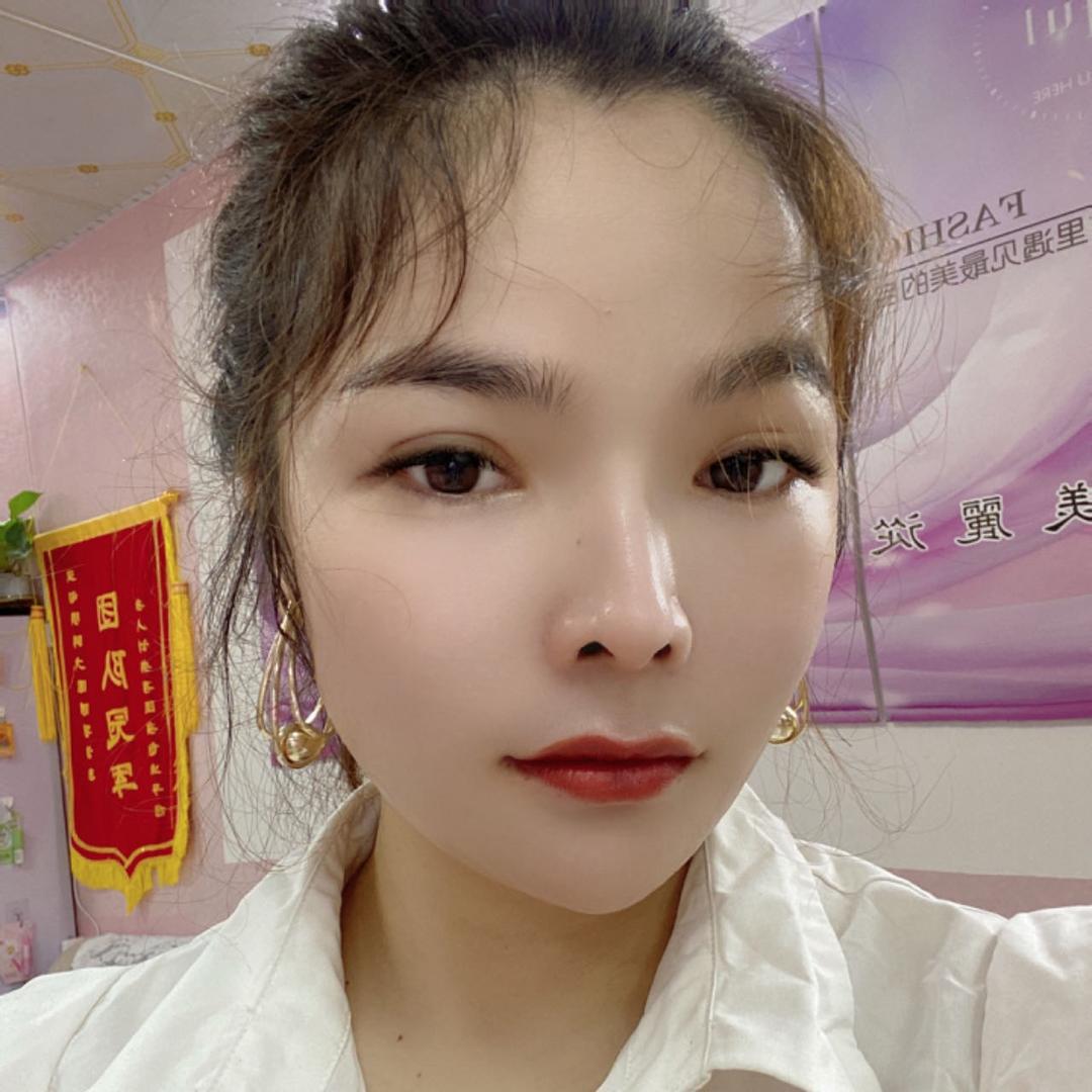 东莞大朗长富步行街做美容的妞妞