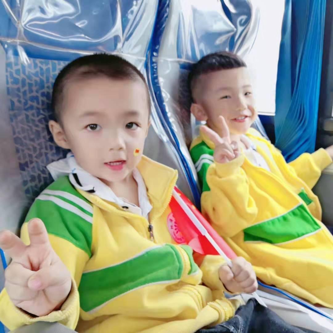 奥特曼专打美女宝宝