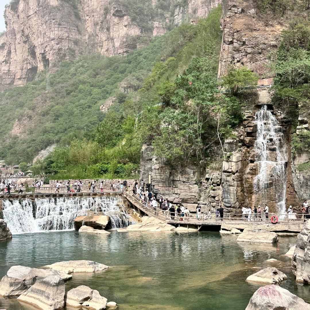禁锢的她