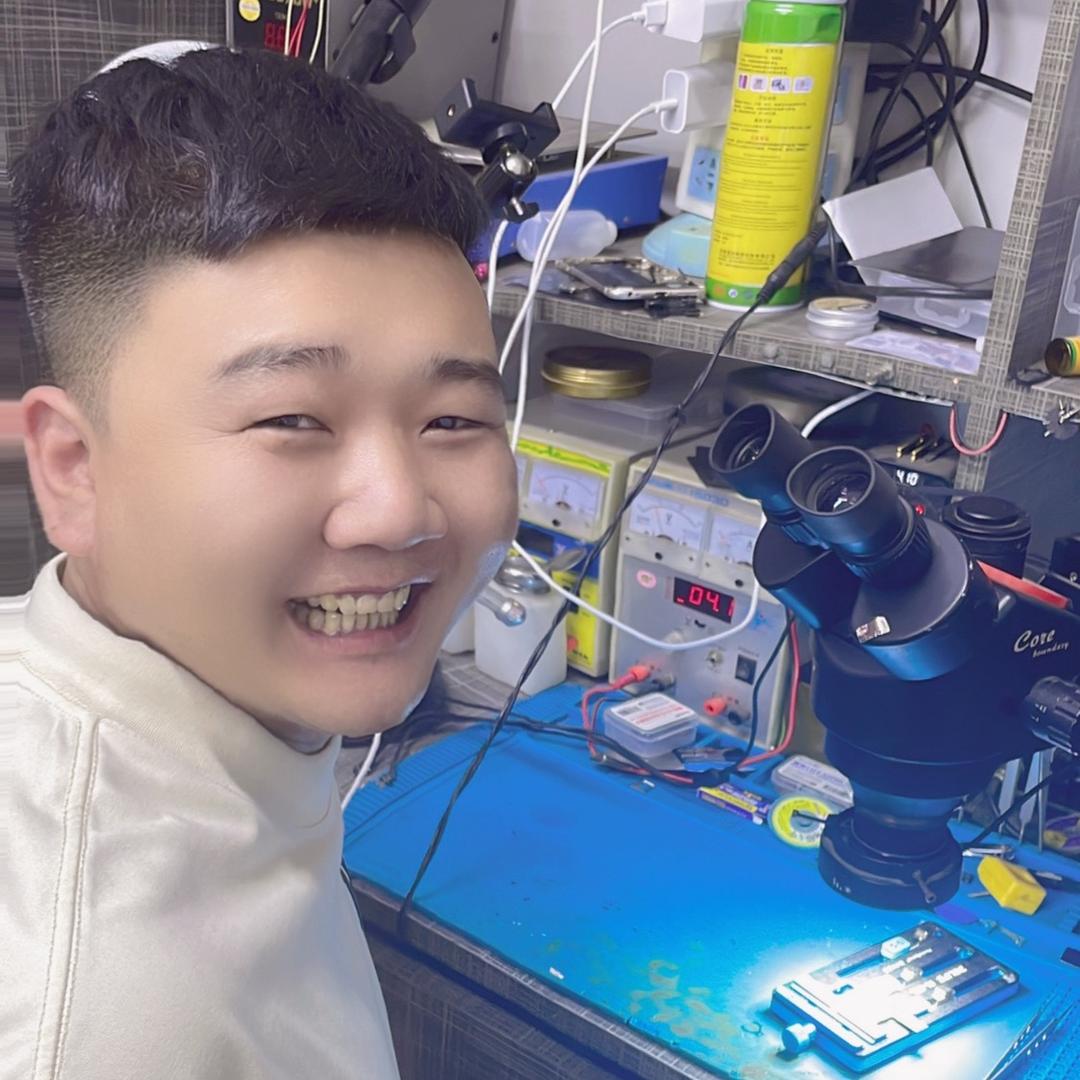 V̲̅I̲̅P̲̅小海子