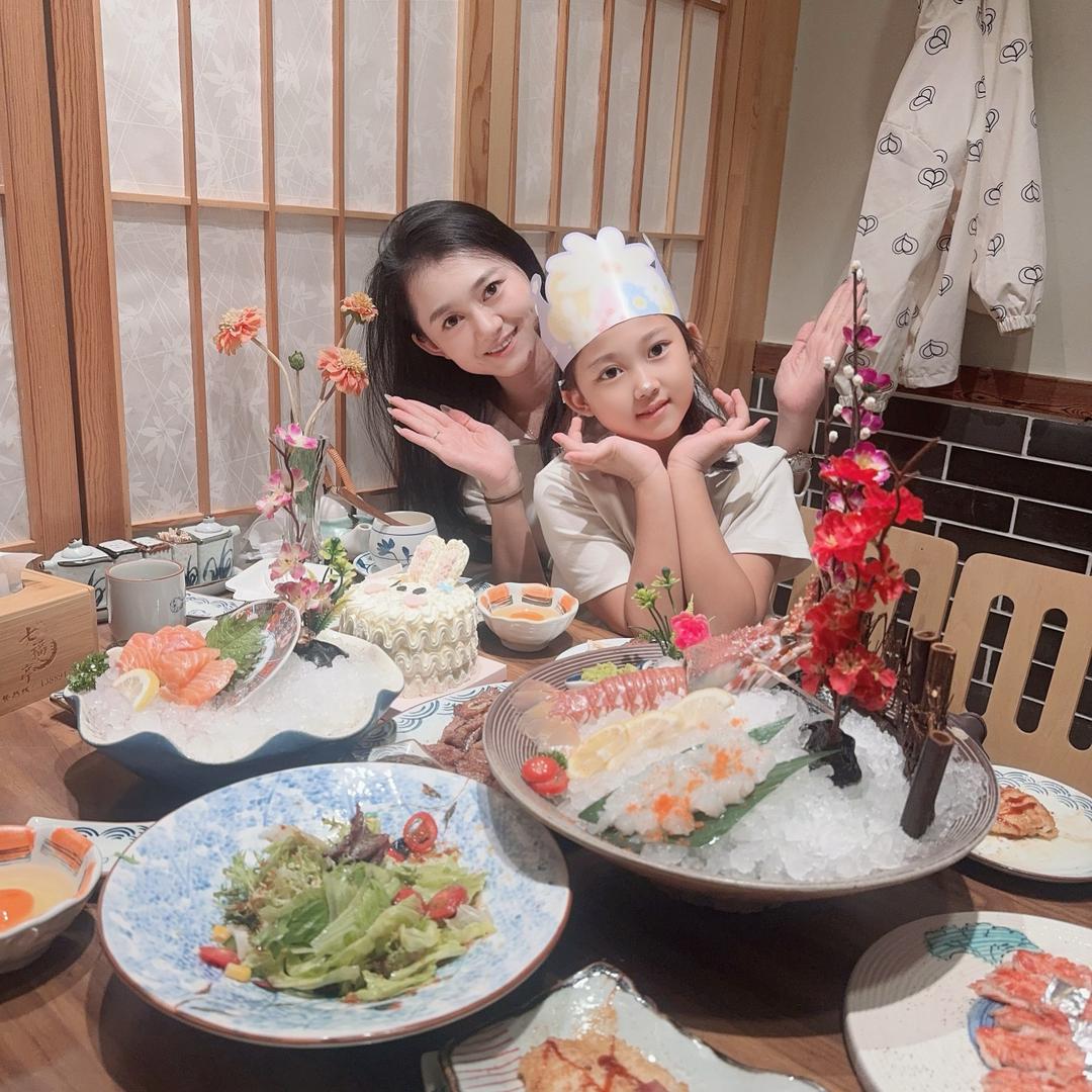 漂亮妈咪&可爱女儿