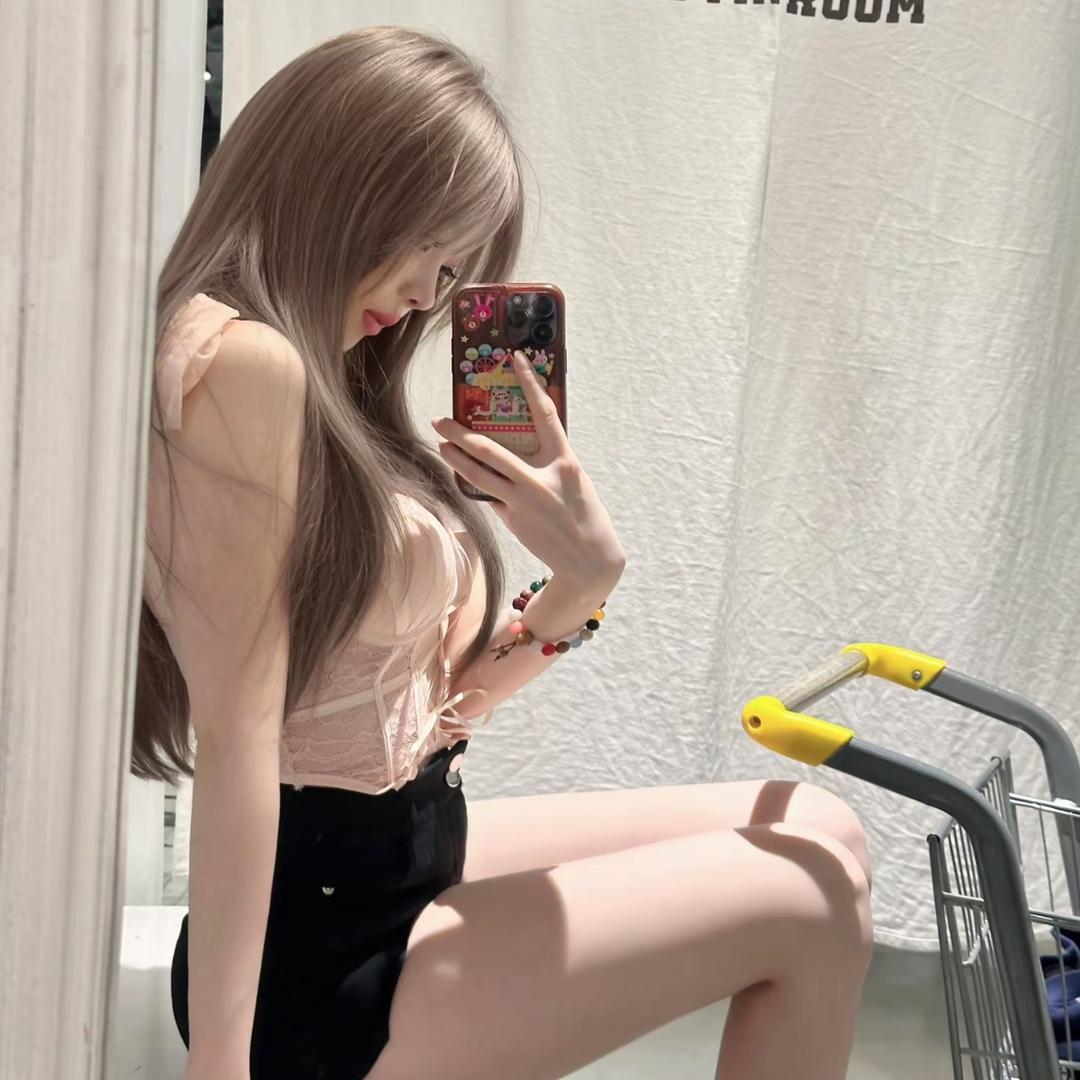 那女的