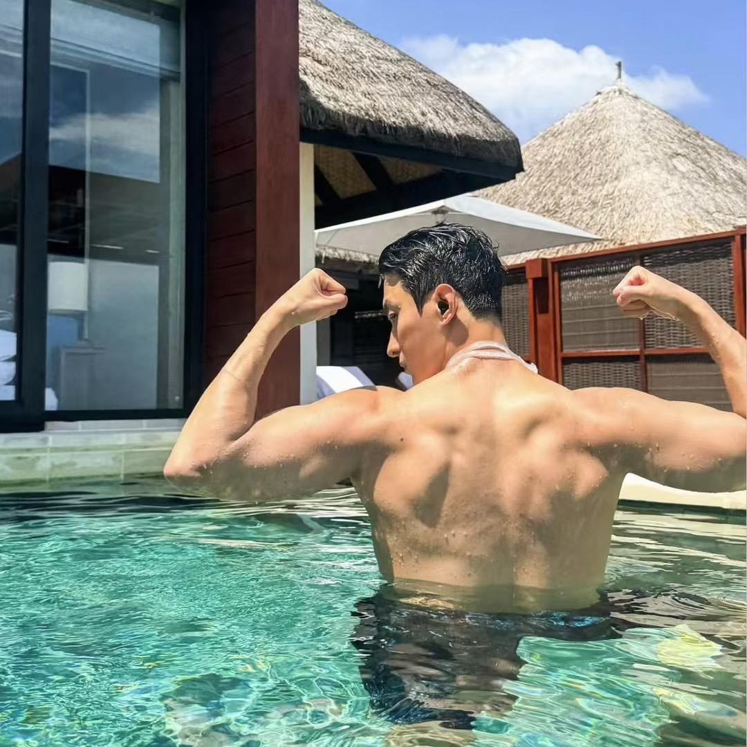 鲨鱼剁椒🦈（见过易烊千玺版）