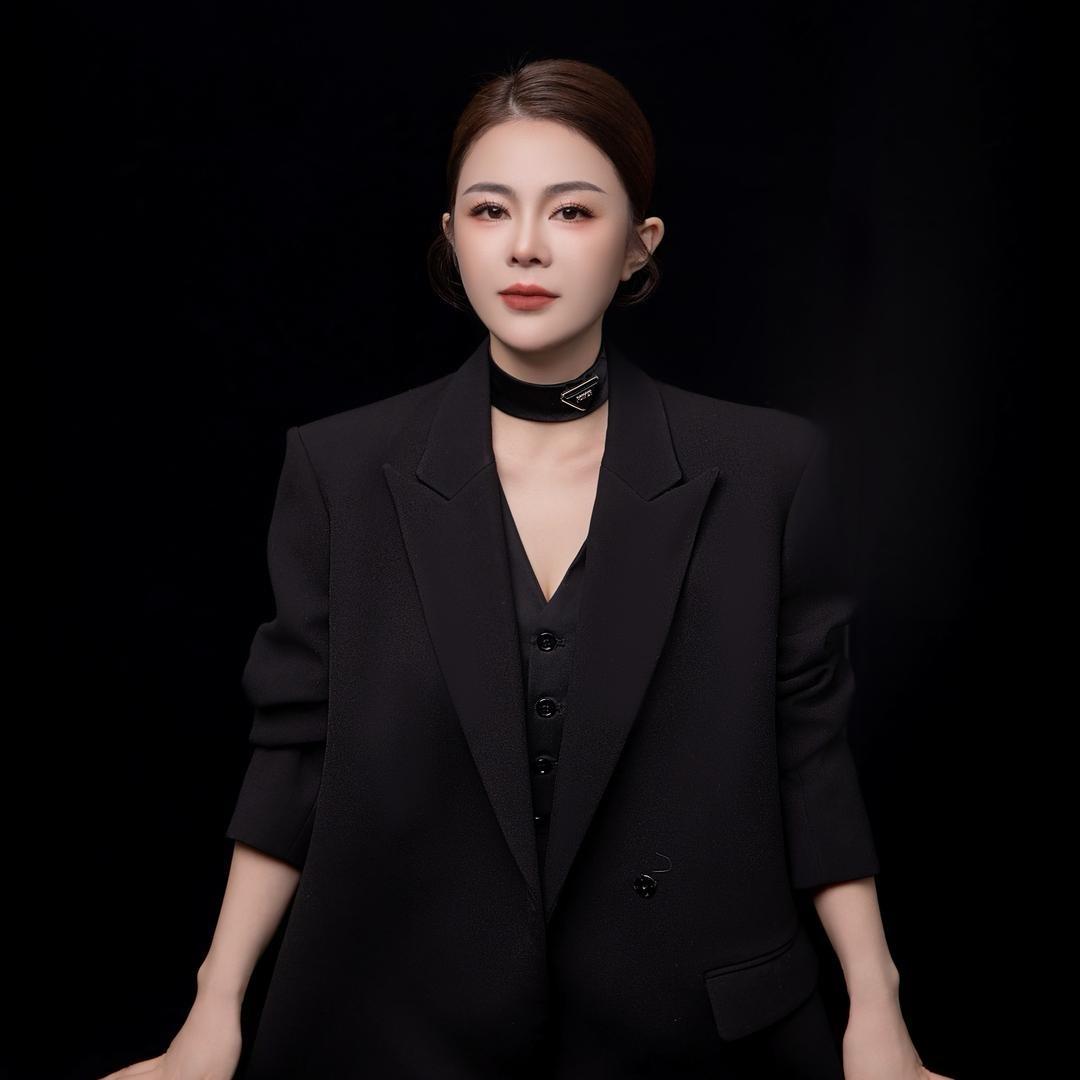 荆州朱迪老师—眉形设计