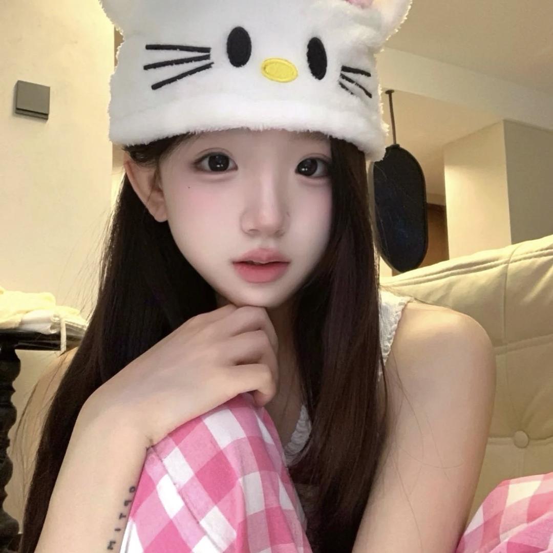 佳佳爱吃香菜.