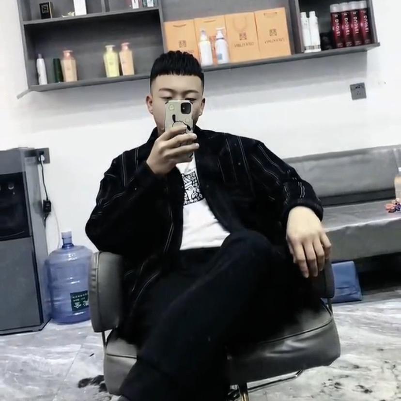卡车🚚刘冲࿐ 承蒙厚爱