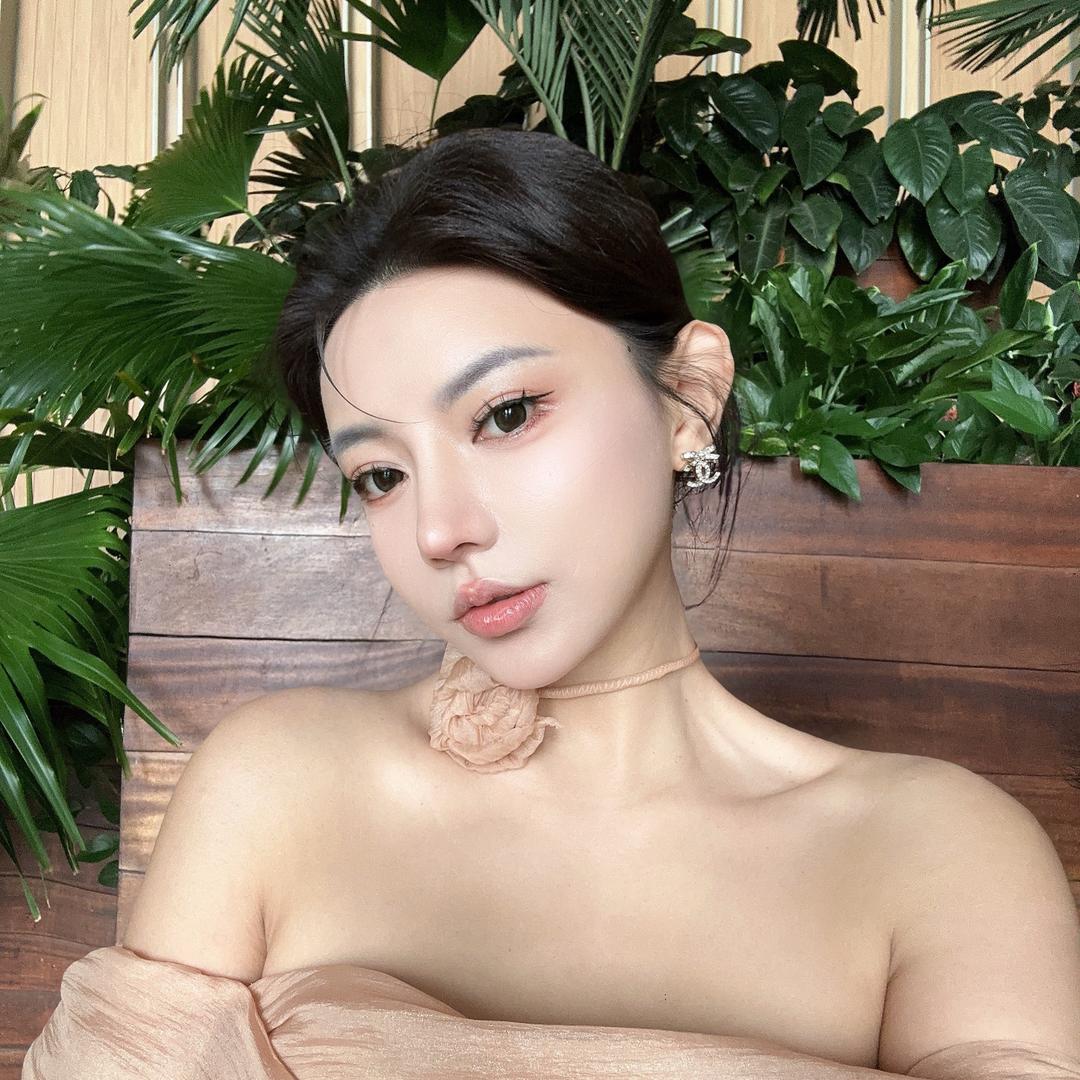 杨婉