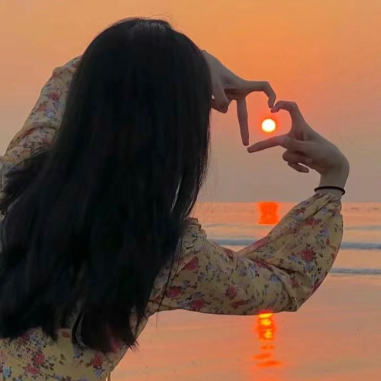 大头妹。