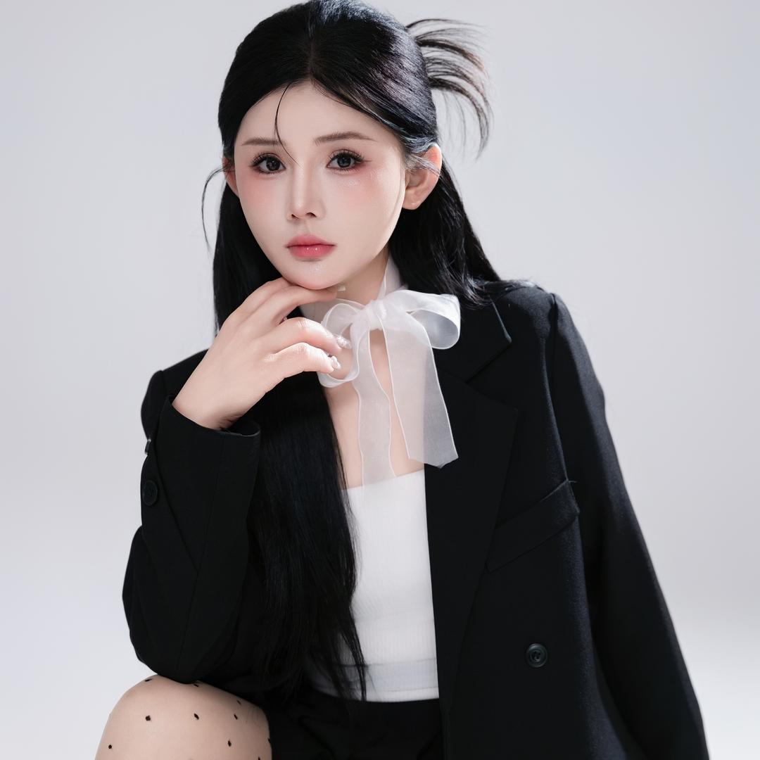 艳子小短腿