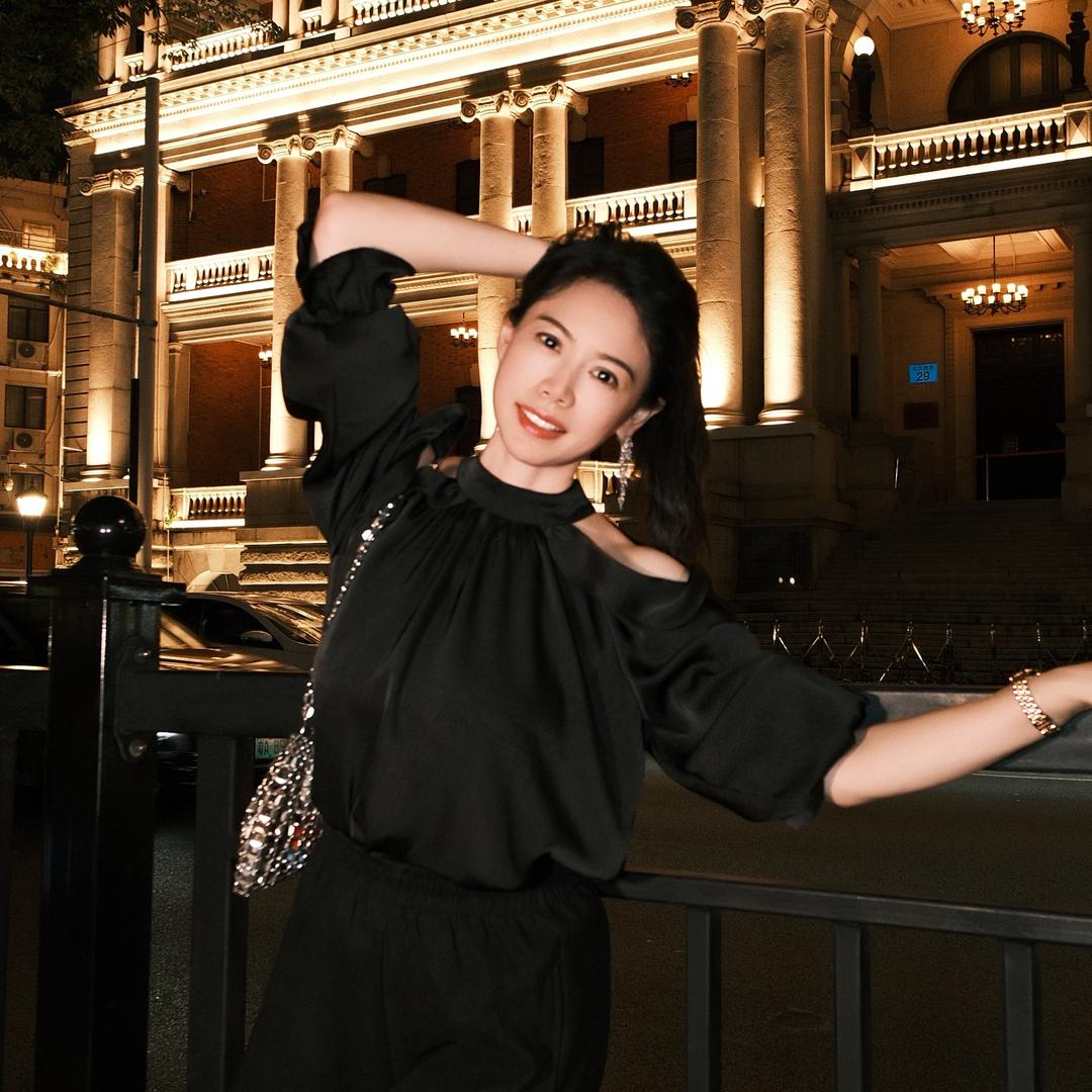 彩玲